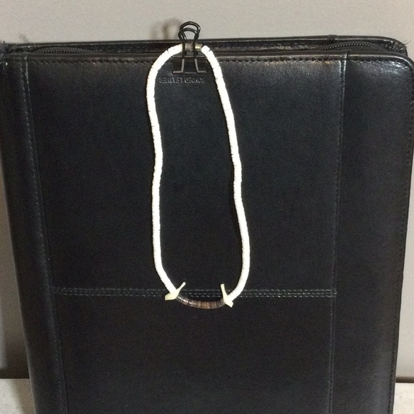 White and brown puka shell and ivory birds necklace - Picture 2 of 5